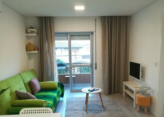 Апартаменты Iris Помбал